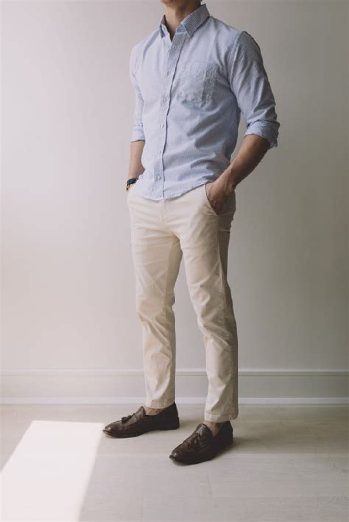 Can you wear an Oxford shirt with jeans?