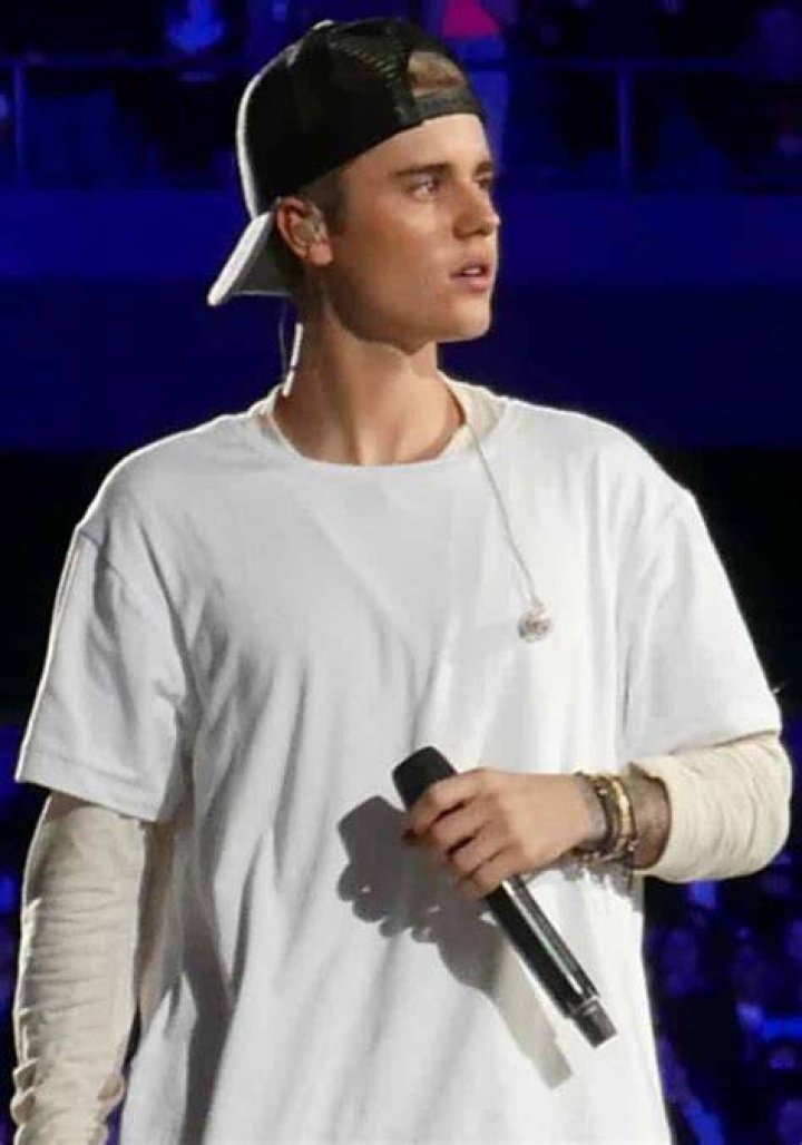 Is Bieber left-handed?