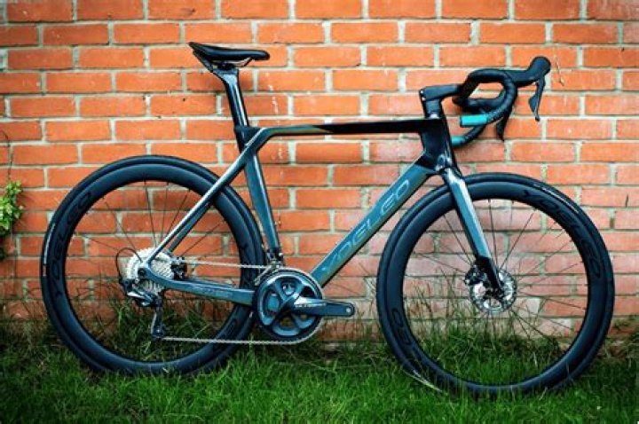 Is it better to ride a bike that is too big or too small?